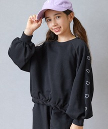coca（coca）（コカ）の「キッズ 袖ハート刺繍 クロップド丈スウェット（スウェット・キッズ）」