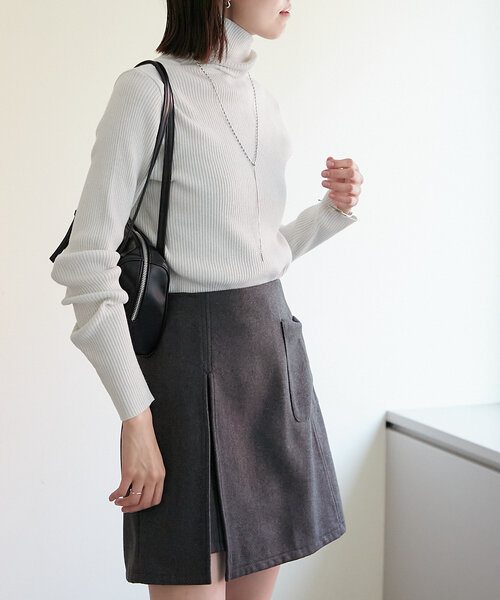 mystic（ミスティック）の「【EC限定カラーORG/６色展開】タートルリブニット（ニット/セーター・レディース・アイボリー/レッド/オレンジ/オフホワイト/ブルー/ブラック・FREE）」の16枚目の写真