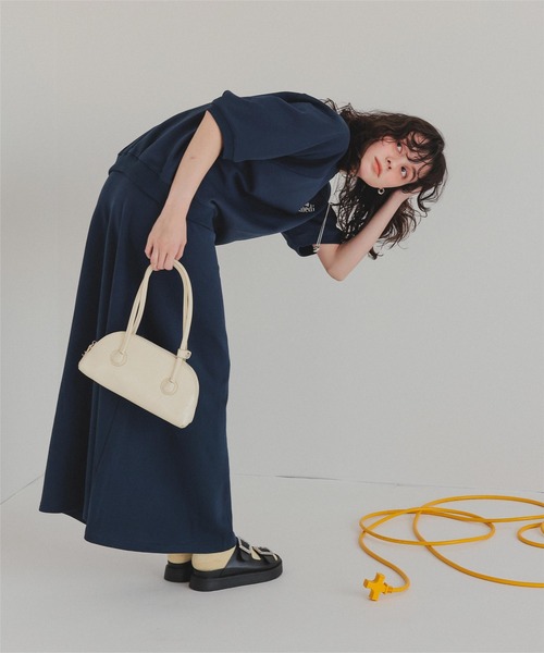titivate(ティティベイト)の「ビジューダブルベルト厚底サンダル(サンダル・レディース・ブラック・LL/L/M/S)」の4枚目の写真