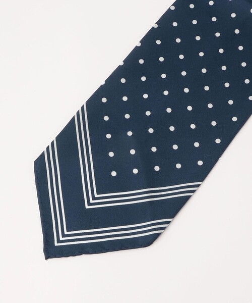 green label relaxing（グリーンレーベルリラクシング）の「GLR シルク ドット スカーフ（ストール/ショール・メンズ・ブラック/ダークブラウン/ネイビー・FREE）」の4枚目の写真