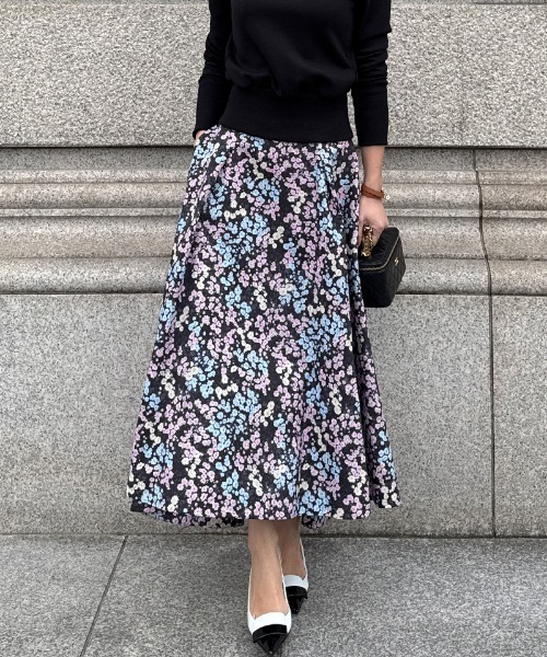 JENNE(ジェンヌ)の「JENNE オードリーフラワースカート(スカート・レディース・ホワイト/ブラック・LARGE/MEDIUM/SMALL)」の4枚目の写真