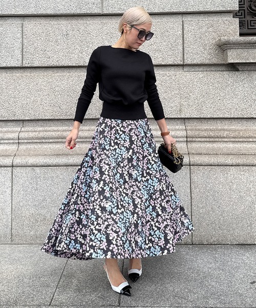 JENNE(ジェンヌ)の「JENNE オードリーフラワースカート(スカート・レディース・ホワイト/ブラック・LARGE/MEDIUM/SMALL)」の6枚目の写真