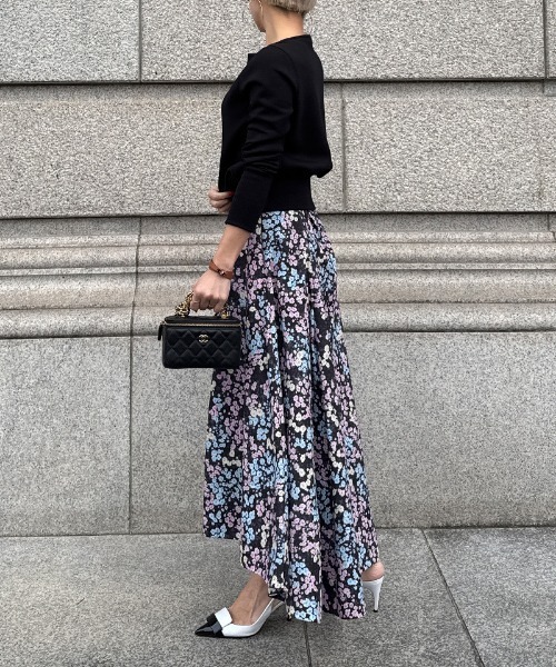 JENNE(ジェンヌ)の「JENNE オードリーフラワースカート(スカート・レディース・ホワイト/ブラック・LARGE/MEDIUM/SMALL)」の7枚目の写真