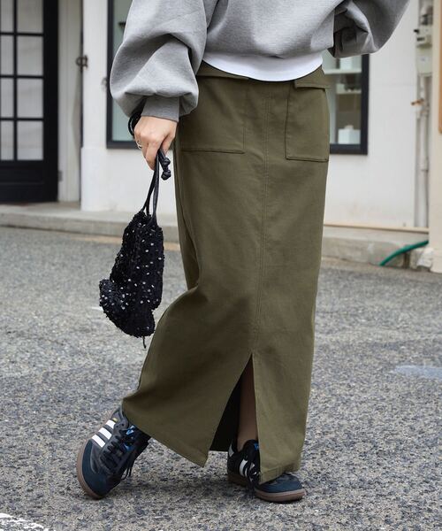 KOBE LETTUCE（コウベレタス）の「[ 裏微起毛 ] 選べるサイズ×丈 走れるストレッチカーゴ風スカート（スカート・レディース・アイボリー系/ブラック/モカ/カーキ・M/L/M1/L1）」の4枚目の写真