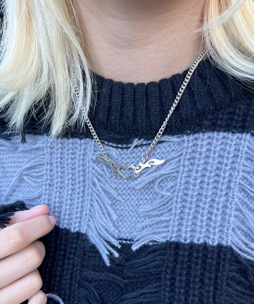 Figments(フィグメンツ)の「フレイムハートネックレス(ネックレス・レディース・シルバー・FREE)」の1枚目の写真