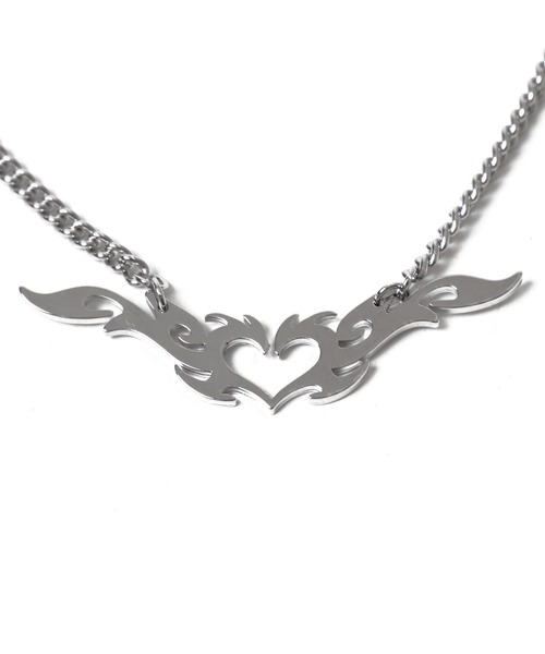 Figments(フィグメンツ)の「フレイムハートネックレス(ネックレス・レディース・シルバー・FREE)」の4枚目の写真