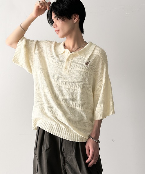 classicalelf（クラシカルエルフ）の「一枚で大人のラフスタイルが決まる。ワンポイント刺繍ブークレポロニットトップス(半袖)（ポロシャツ・メンズ・アイボリー/ブラック/チャコール・X-LARGE/SMALL/MEDIUM/LARGE）」の13枚目の写真