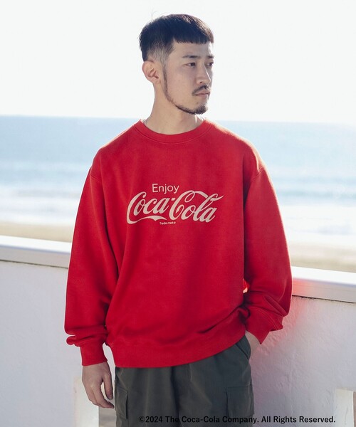 Coca Cola(コカコーラ)の「【別注】Coca-Cola / フロッキープリント クルーネック スウェット(スウェット・メンズ・シルバー/レッド・S/M/L/XL)」の14枚目の写真