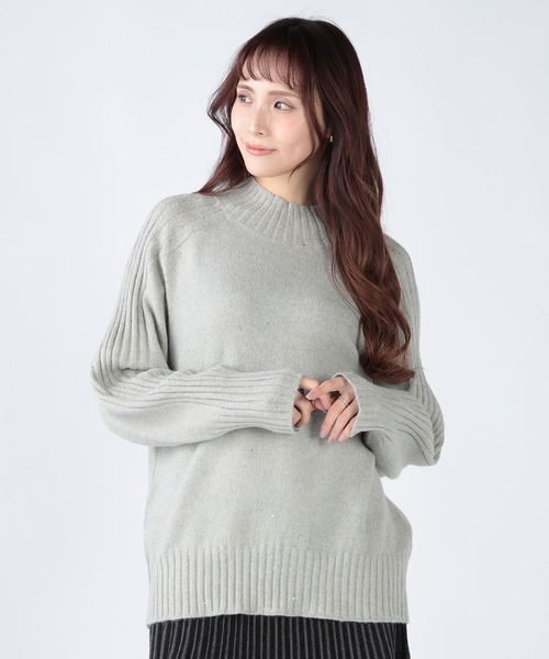 CECIL McBEE(セシルマクビー)の「スパンコールヤーンエポーレットプルオーバー(ニット/セーター・レディース・オフホワイト/グレー/グリーン/ラベンダー・MEDIUM)」の2枚目の写真