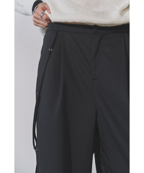 Solace(ソレイス)の「2wayサスペンダー付きワイドパンツ(スラックス・レディース・グレー/ブラック・FREE)」の16枚目の写真