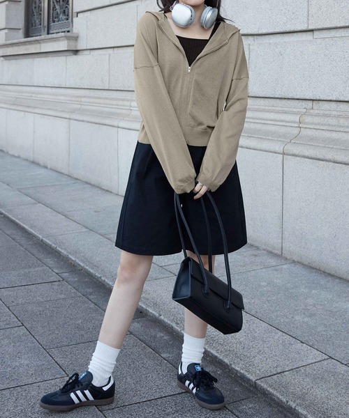 CHAN ME(チャンミ)の「UVカットシアージップニットパーカー(パーカー・レディース・カーキ/ホワイト/ブラック・X-LARGE/LARGE/MEDIUM)」の6枚目の写真