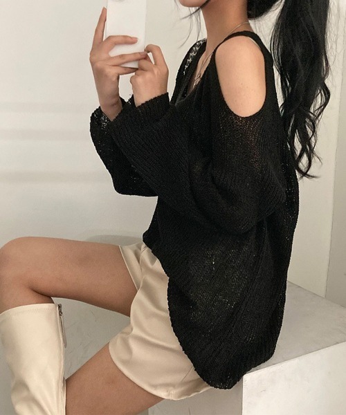 Miniministore(ミニミニストア)の「肩出しニット レディース Vネック(ニット/セーター・レディース・グリーン/ホワイト/ブラック/ベージュ・FREE)」の15枚目の写真