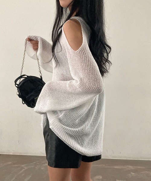 Miniministore(ミニミニストア)の「肩出しニット レディース Vネック(ニット/セーター・レディース・グリーン/ホワイト/ブラック/ベージュ・FREE)」の21枚目の写真