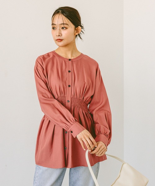 GLOBAL WORK（グローバルワーク）の「シャーリングシャツ長袖/286232（シャツ/ブラウス・レディース・コーラルピンク/ベージュ/スミクロ/アイボリー・MEDIUM/LARGE）」の10枚目の写真