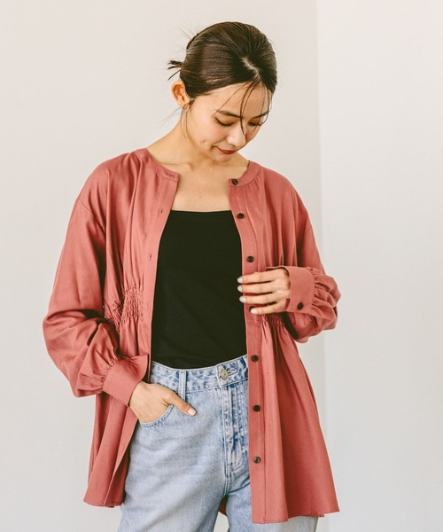 GLOBAL WORK（グローバルワーク）の「シャーリングシャツ長袖/286232（シャツ/ブラウス・レディース・コーラルピンク/ベージュ/スミクロ/アイボリー・MEDIUM/LARGE）」の14枚目の写真