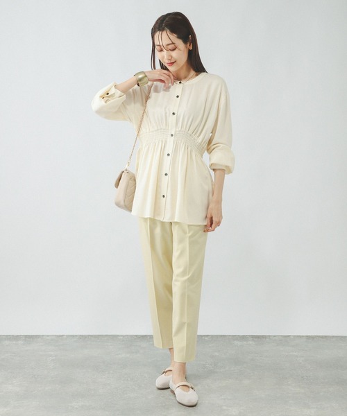 GLOBAL WORK（グローバルワーク）の「シャーリングシャツ長袖/286232（シャツ/ブラウス・レディース・コーラルピンク/ベージュ/スミクロ/アイボリー・MEDIUM/LARGE）」の18枚目の写真