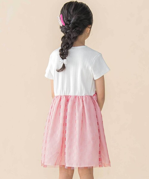 BeBe Petits Pois Vert(ベベプチポワヴェール)の「シアーチェックチュール切り替え半袖ワンピース(95~150cm)(ワンピース・キッズ・ブラック系その他/レッド系その他・110cm/120cm/130cm/140cm/100cm/150cm)」の13枚目の写真