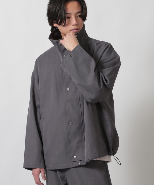 LAKOLE（ラコレ）の「【セットアップ可】ツイルスタンドブルゾン / 284451（ブルゾン・メンズ・ブラック/グレー/キャメル・MEDIUM/LARGE）」の8枚目の写真