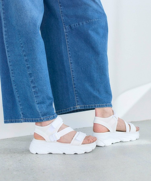 noyau（ノヤウ）の「トリプルベルクロ厚底スポーツサンダル（サンダル・レディース・ホワイト/ブラック/ベージュ・LL/S/M/L）」の10枚目の写真