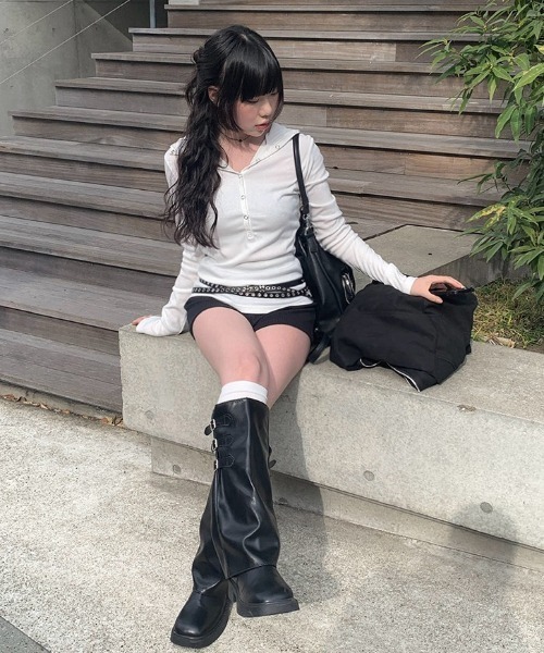 anyonemore（エニワンモア）の「[MADE] ラットスナップフードボタンTシャツ（パーカー・レディース・ホワイト/ストライプ・FREE）」の21枚目の写真