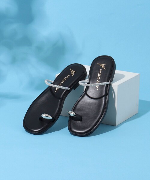 NICOLAS LAINAS（ニコラスライナス）の「【NICOLAS LAINAS/ニコラス ライナス】 メタリックフィンガーフックサンダル【NOLLEY'S mgr. 松葉☆別注アイテム】（サンダル・レディース・ゴールド/ダークブラウン/シルバー・36/37/38）」の4枚目の写真