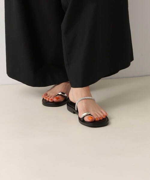 NICOLAS LAINAS（ニコラスライナス）の「【NICOLAS LAINAS/ニコラス ライナス】 メタリックフィンガーフックサンダル【NOLLEY'S mgr. 松葉☆別注アイテム】（サンダル・レディース・ゴールド/ダークブラウン/シルバー・36/37/38）」の19枚目の写真