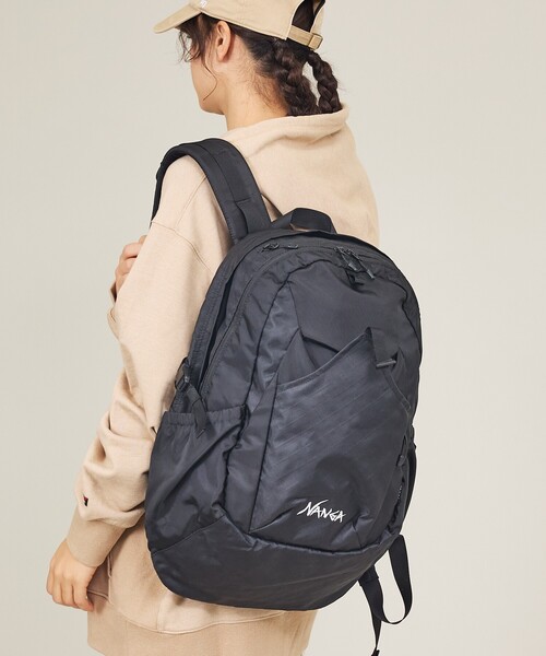 NANGA(ナンガ)の「【NANGA/ナンガ】 ECOPAK バックパック30L/ユニセックス(バックパック/リュック・メンズ・ブラック・フリー)」の6枚目の写真