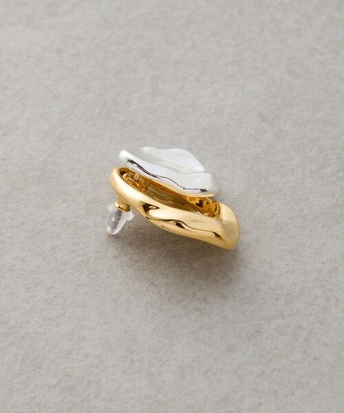 LIVETART（リヴェタート）の「バイカラープレートピアス（ピアス（両耳用）・レディース・シルバー・FREE）」の4枚目の写真