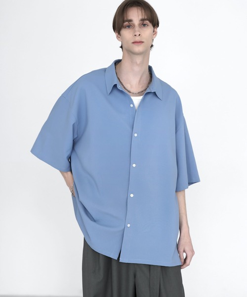 SOCCE(ソーシー)の「ルーズシルエット接触冷感防シワ半袖シャツ(シャツ/ブラウス・メンズ・ホワイト/チャコール/サックスブルー/ライトグレー・S/M/L/XL)」の21枚目の写真