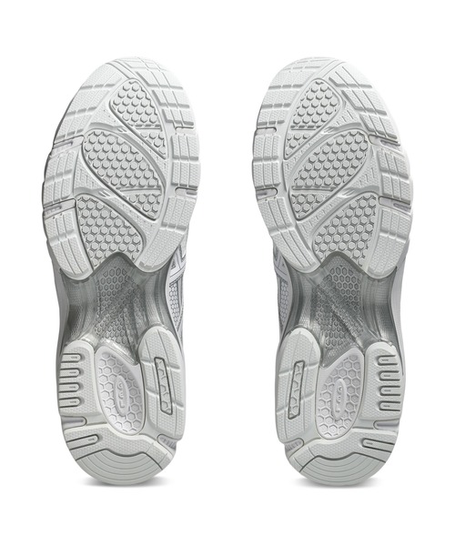 ASICS(アシックス)の「GEL-DS TRAINER 14 / ゲルディーエス トレーナー 14(スニーカー・メンズ・ホワイト×シルバー・25/24/29/29.5/28.5/27/28/24.5/26/23.5/27.5/26.5/25.5/23)」の7枚目の写真