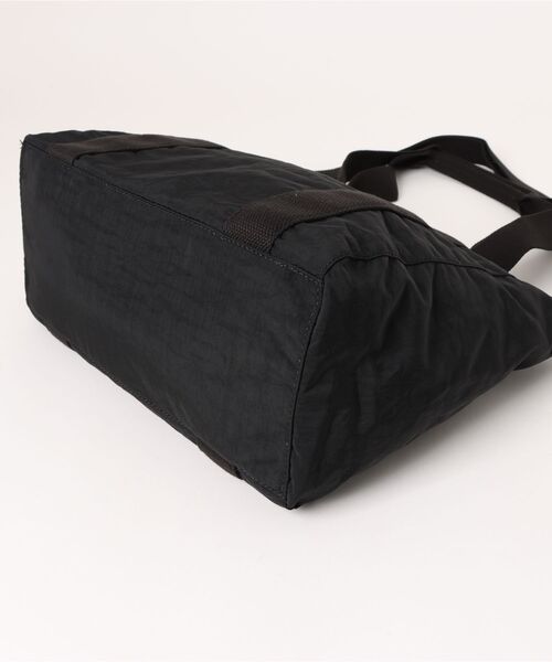 kipling(キプリング)の「【kipling】キプリング Basic ASSENI S トートバッグ(トートバッグ・レディース・ブラック系その他/ブラック/ブルー系その他/レッド・FREE)」の6枚目の写真