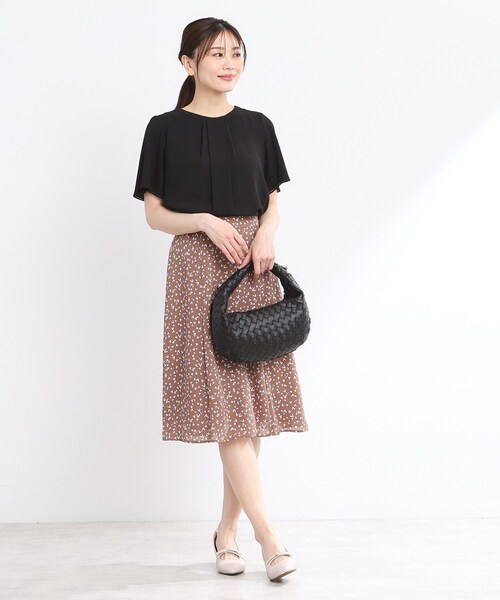 Reflect(リフレクト)の「【UVカット/接触冷感/マシンウォッシュ可能】タックデザインブラウス(シャツ/ブラウス・レディース・アイボリー/ブラック/サックスブルー/ライトグレー/ピンク・05/07/09/11/13/15 /17)」の17枚目の写真