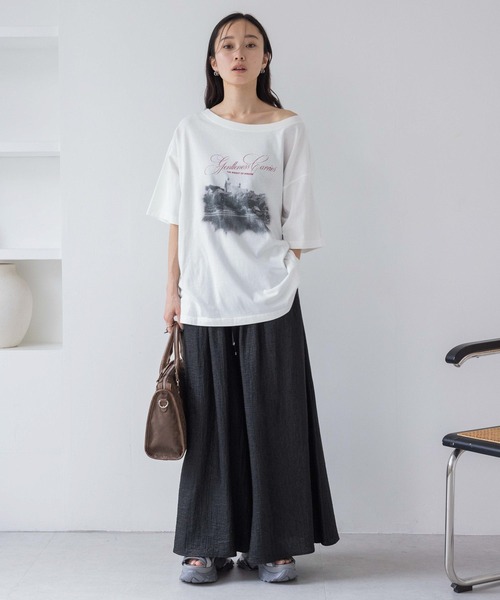 JEANASIS(ジーナシス)の「landscape ボートネックプリント TEE/492482(Tシャツ/カットソー・レディース・アイボリー/ブラック/チャコールグレー/ホワイト・MEDIUM/LARGE)」の7枚目の写真