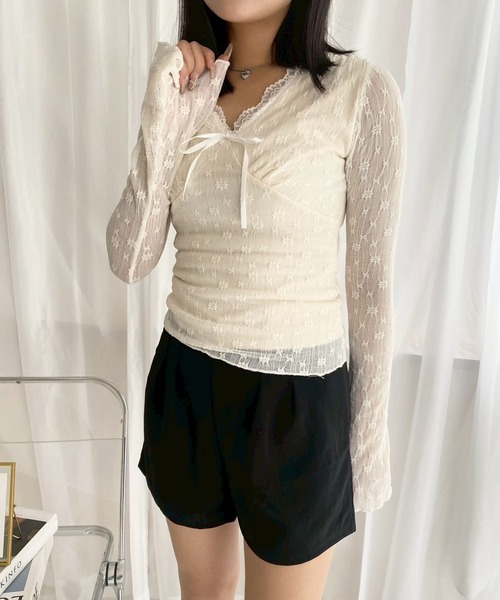 merrylatte（メリーラテ）の「ガーリーリボンレーストップス（シャツ/ブラウス・レディース・アイボリー・SMALL）」の10枚目の写真