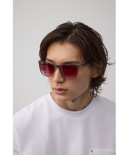 AZUL by moussy（アズールバイマウジー）の「スクエアフレームアイウェア（サングラス・メンズ・レッド/ブラック・FREE）」の12枚目の写真