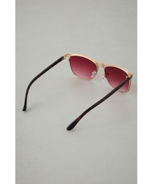 AZUL by moussy（アズールバイマウジー）の「スクエアフレームアイウェア（サングラス・メンズ・レッド/ブラック・FREE）」の16枚目の写真