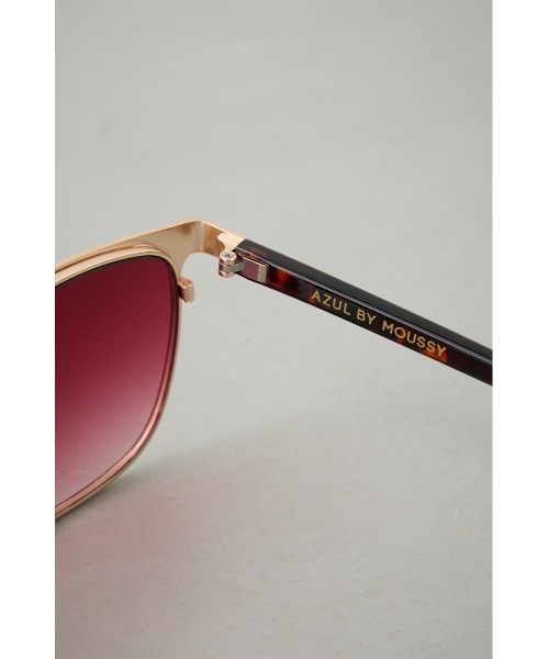 AZUL by moussy（アズールバイマウジー）の「スクエアフレームアイウェア（サングラス・メンズ・レッド/ブラック・FREE）」の20枚目の写真