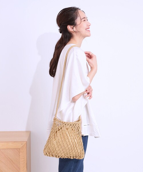 SHOO・LA・RUE（シューラルー）の「マクラメショルダーバッグ（ショルダーバッグ・レディース・ネイビー/アイボリー/キャメル・00）」の3枚目の写真
