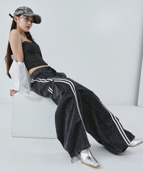 ANAP（アナップ）の「ウォッシュ加工 ライン スウェット カーゴパンツ（カーゴパンツ・レディース・ブラック/ブルー/ピンク/ライトグレー/ネイビー・FREE）」の11枚目の写真