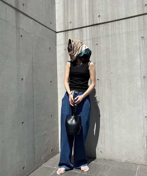 ISOOK(アイスー)の「【ISOOK / アイスー】ビスチェライクレイヤードタンクトップ / リブタンクトップ フェイクレイヤード 重ね着風 クルーネック ミドル丈 インナー 赤 白 黒 ZOZOTOWN限定(タンクトップ・レディース・ホワイト/レッド/ブラック・FREE)」の5枚目の写真