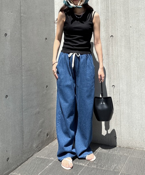 ISOOK(アイスー)の「【ISOOK / アイスー】ビスチェライクレイヤードタンクトップ / リブタンクトップ フェイクレイヤード 重ね着風 クルーネック ミドル丈 インナー 赤 白 黒 ZOZOTOWN限定(タンクトップ・レディース・ホワイト/レッド/ブラック・FREE)」の6枚目の写真