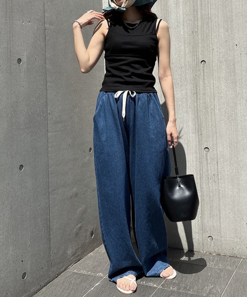 ISOOK(アイスー)の「【ISOOK / アイスー】ビスチェライクレイヤードタンクトップ / リブタンクトップ フェイクレイヤード 重ね着風 クルーネック ミドル丈 インナー 赤 白 黒 ZOZOTOWN限定(タンクトップ・レディース・ホワイト/レッド/ブラック・FREE)」の15枚目の写真