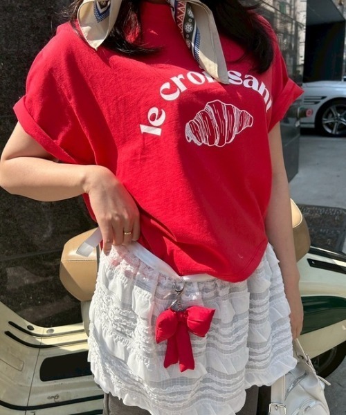 ipugo(イプゴ)の「ipugo/イプゴ クロワッサンロゴトップス 秋物 秋服 2026年秋冬(Tシャツ/カットソー・レディース・レッド/ホワイト/ネイビー・FREE)」の3枚目の写真