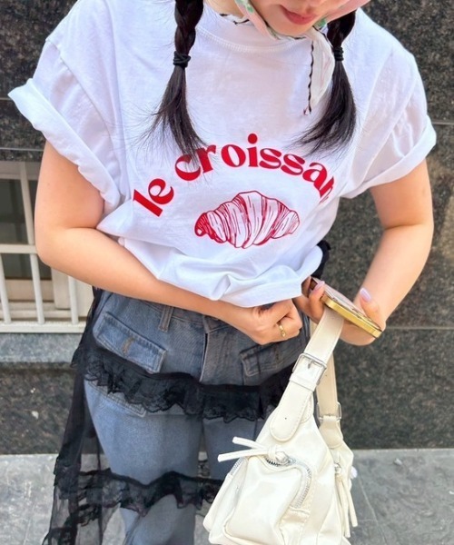 ipugo(イプゴ)の「ipugo/イプゴ クロワッサンロゴトップス 秋物 秋服 2026年秋冬(Tシャツ/カットソー・レディース・レッド/ホワイト/ネイビー・FREE)」の9枚目の写真