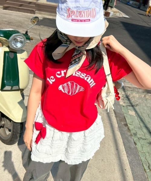 ipugo(イプゴ)の「ipugo/イプゴ クロワッサンロゴトップス 秋物 秋服 2026年秋冬(Tシャツ/カットソー・レディース・レッド/ホワイト/ネイビー・FREE)」の18枚目の写真