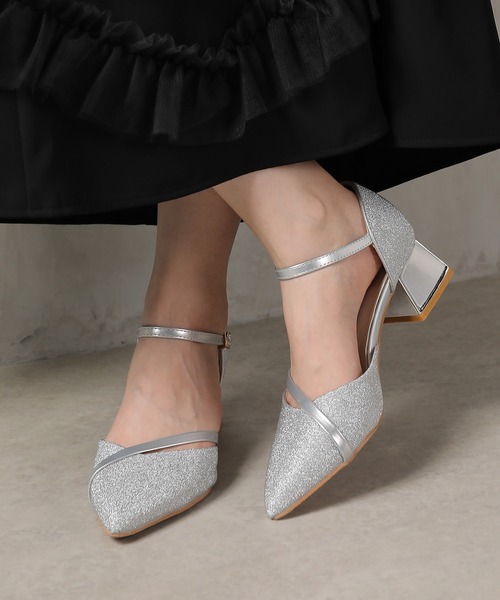 Kana（カナ）の「シャイニー グリッター チャンキーヒール フォーマル パンプス 結婚式 お呼ばれ オケージョン（パンプス・レディース・ベージュ/ブラック/シルバー・23.5/24/24.5/23/22.5）」の3枚目の写真