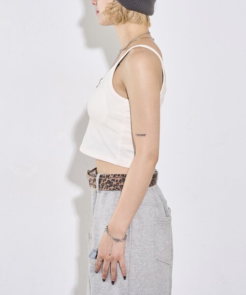 WHO'S WHO gallery（フーズフーギャラリー）の「カップ付きキャミソール（キャミソール・レディース・アイボリー/ブラック・FREE）」の8枚目の写真