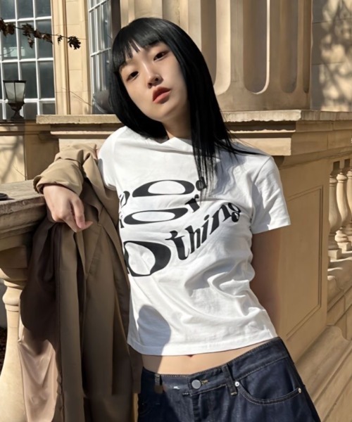 DIAVEL(ディアベル)の「半袖アートロゴプリントTシャツ(Tシャツ/カットソー・レディース・ブラック/ホワイト・M)」の2枚目の写真