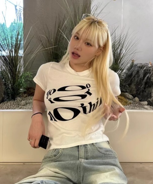DIAVEL(ディアベル)の「半袖アートロゴプリントTシャツ(Tシャツ/カットソー・レディース・ブラック/ホワイト・M)」の9枚目の写真