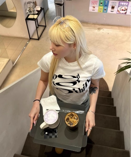 DIAVEL(ディアベル)の「半袖アートロゴプリントTシャツ(Tシャツ/カットソー・レディース・ブラック/ホワイト・M)」の10枚目の写真